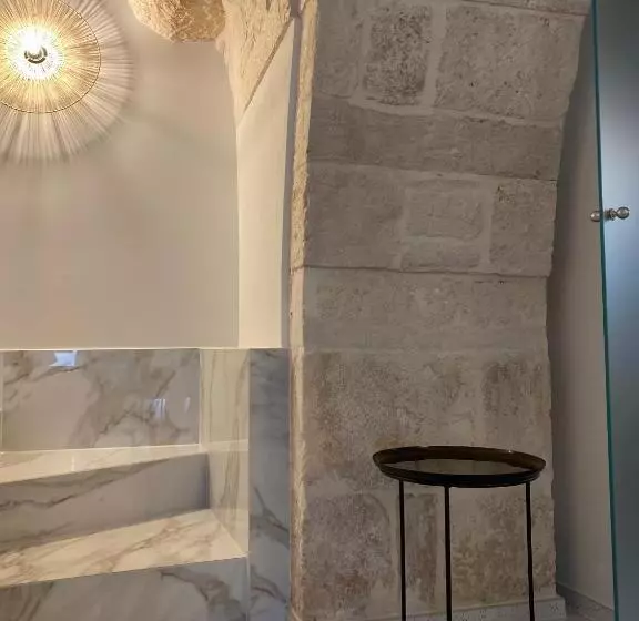 Aamiaismajoitus (B&B) Avril Suite