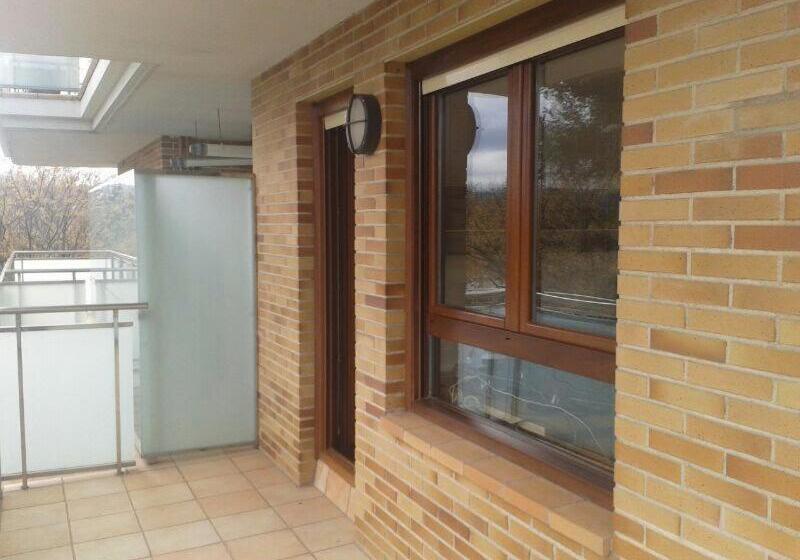 تختخواب و صبحانه Habitacion Con Piscina Y Sauna