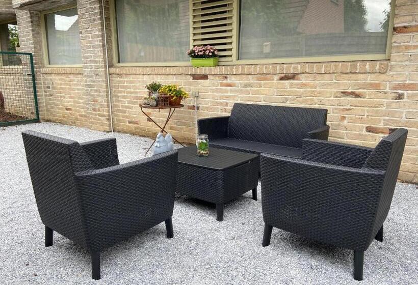 تختخواب و صبحانه Toezens