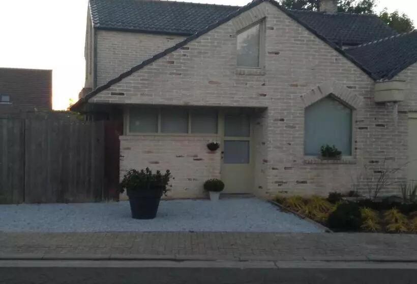 Aamiaismajoitus (B&B) Toezens