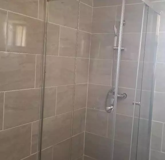تختخواب و صبحانه Virgin Guesthouse