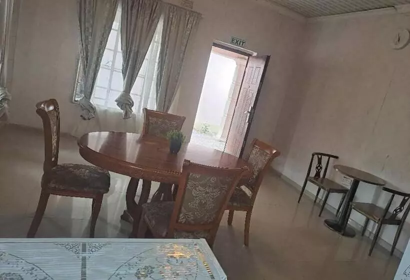 تختخواب و صبحانه Virgin Guesthouse