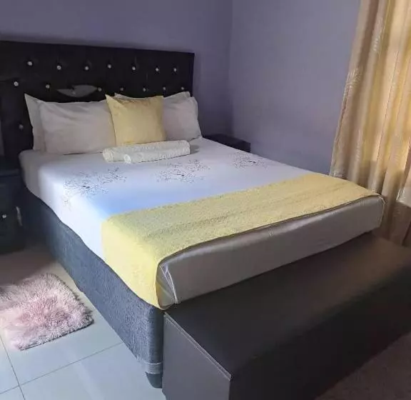 تختخواب و صبحانه Virgin Guesthouse