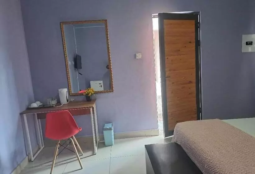 تختخواب و صبحانه Virgin Guesthouse