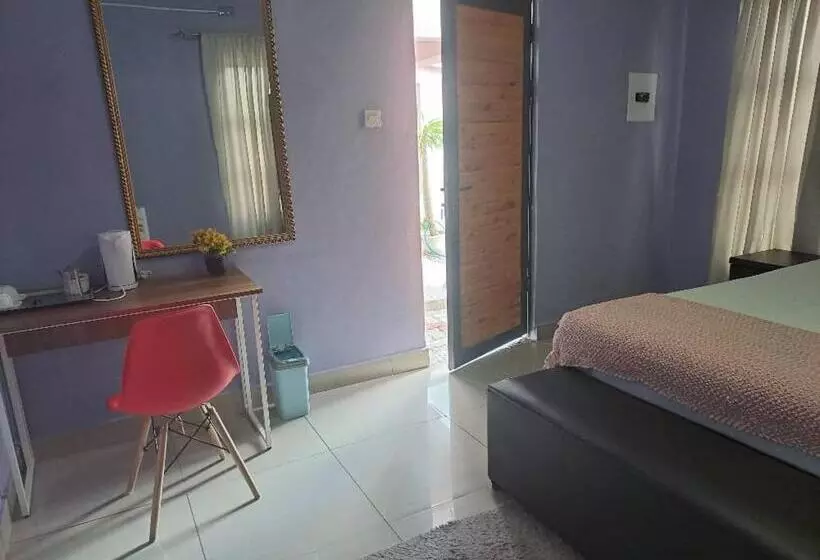 تختخواب و صبحانه Virgin Guesthouse