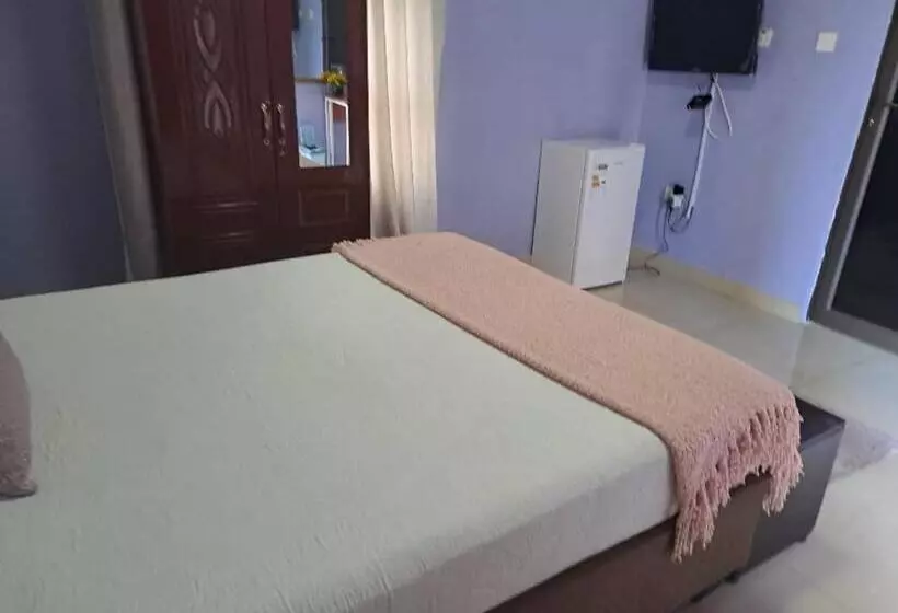 تختخواب و صبحانه Virgin Guesthouse