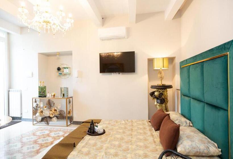 هتل Femme Noir Boutique Apartament Fitness E Spa