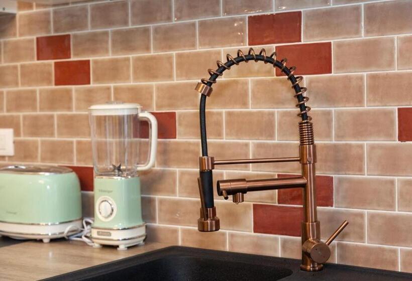 هتل Femme Noir Boutique Apartament Fitness E Spa