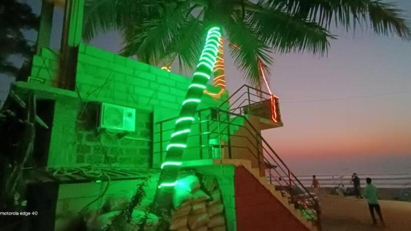 هتل Aisiri Comforts