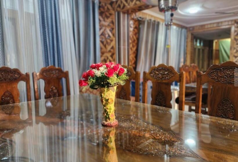 Hotelli Behtereen Resort