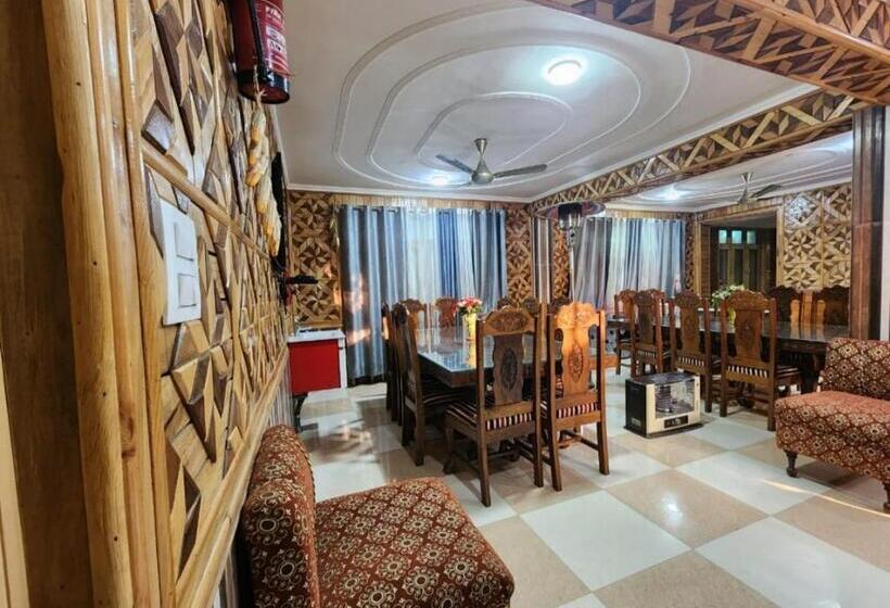 Hotelli Behtereen Resort