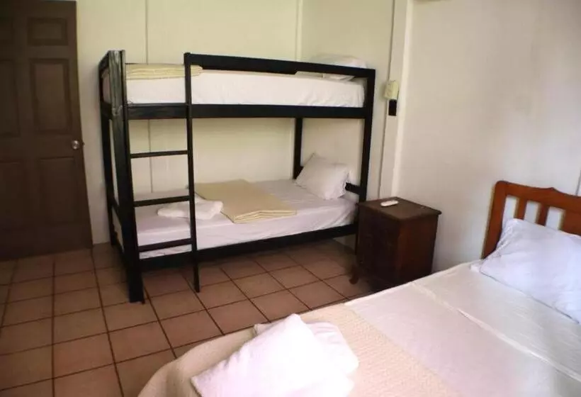 Hotelli Coconut Beach House