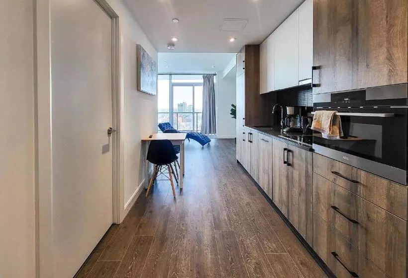 هتل Downtown Kitchener Modern Condo