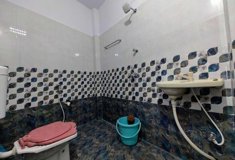 בית מלון כפרי Oyo Silk City Palace