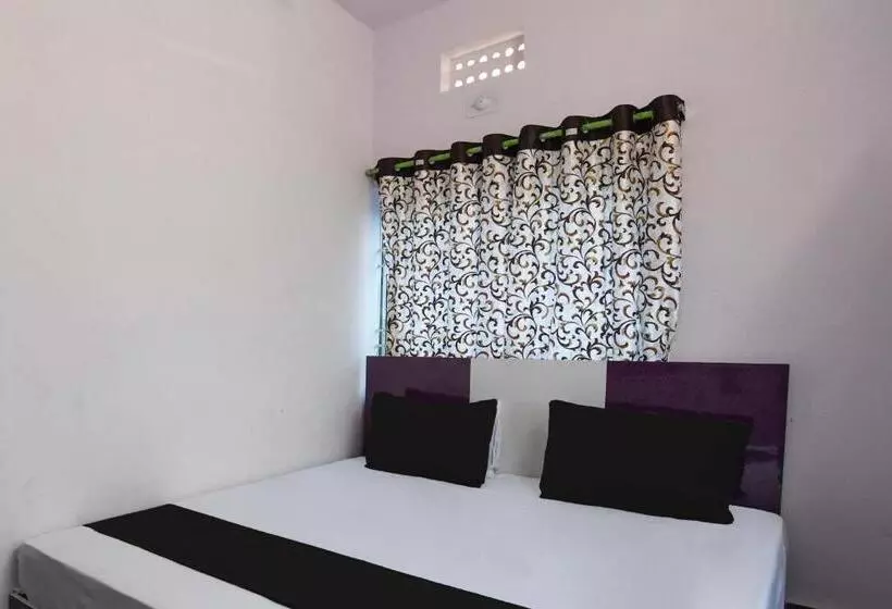 ホテル Oyo Silk City Palace