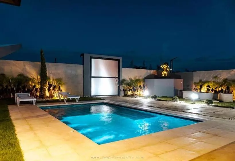 ホテル Suites Lounge Cañasgordas