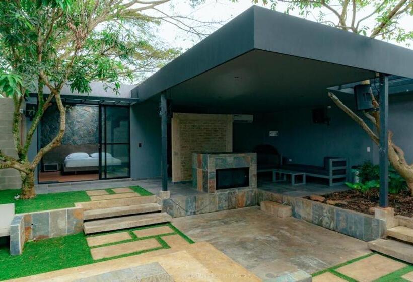 هتل Suites Lounge Cañasgordas