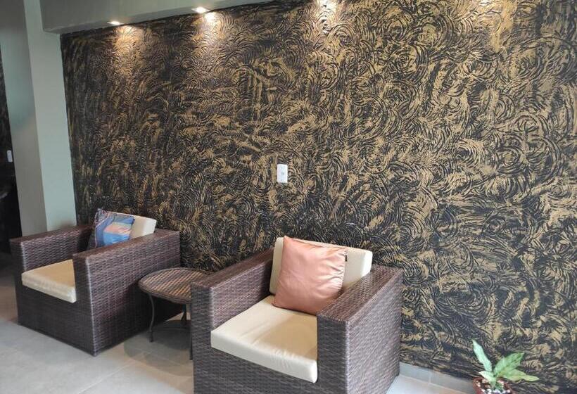 هتل Vitória Suítes   Vila De São Jorge