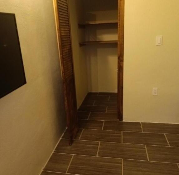 پانسیون No Name