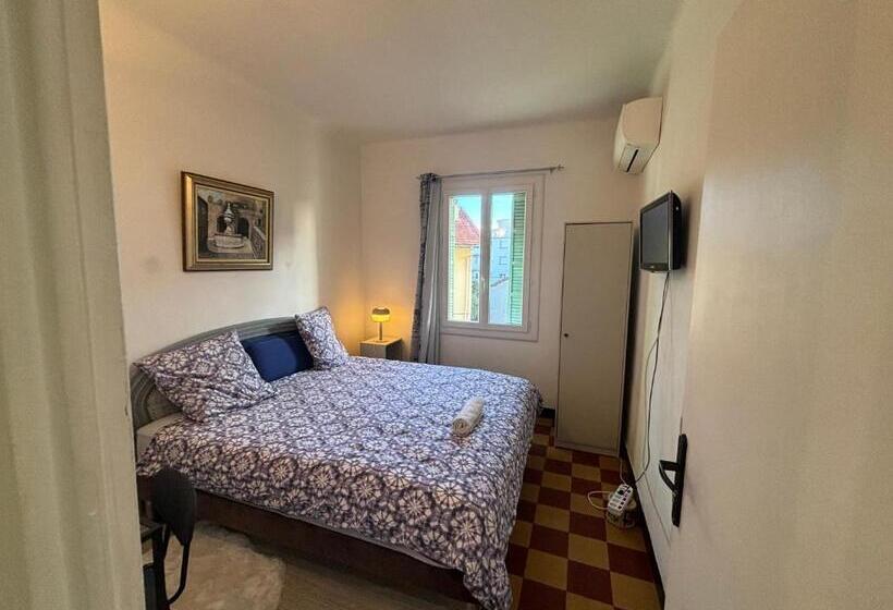 פנסיון Brinette Room