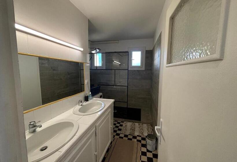 פנסיון Brinette Room