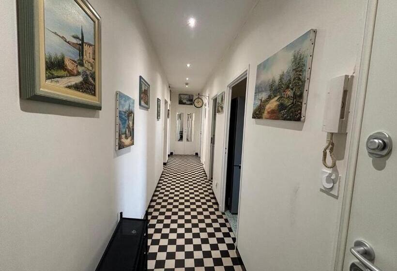 פנסיון Brinette Room