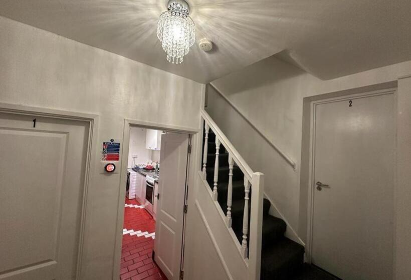 Majatalo Cosy Smart/small Double Room In Keedonwood Road Bromley