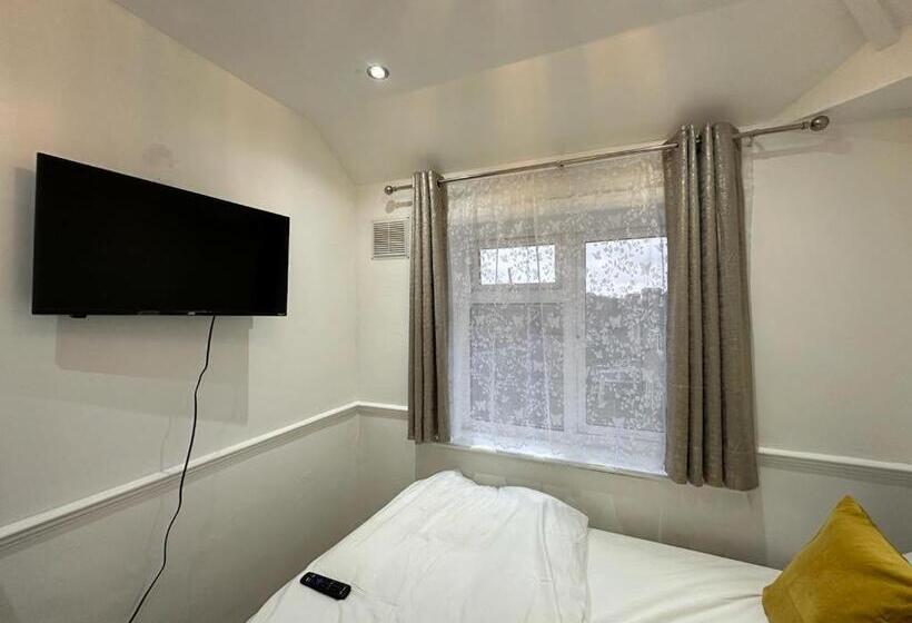 Majatalo Cosy Smart/small Double Room In Keedonwood Road Bromley