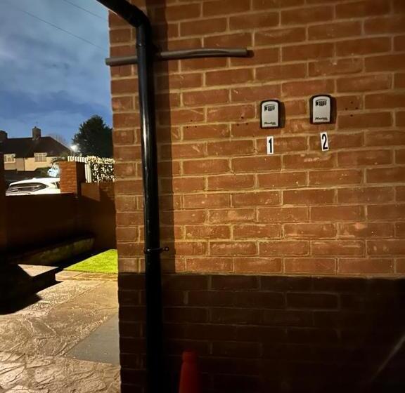 Majatalo Cosy Smart/small Double Room In Keedonwood Road Bromley