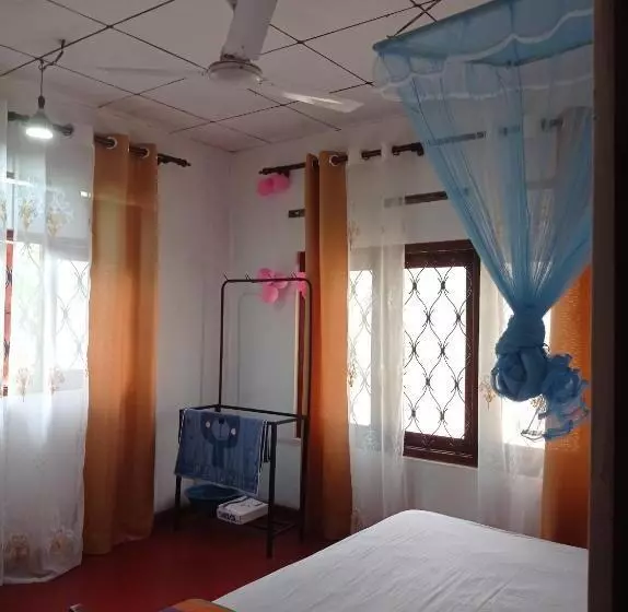 ペンション Weligama Elite Guest   Home Stay