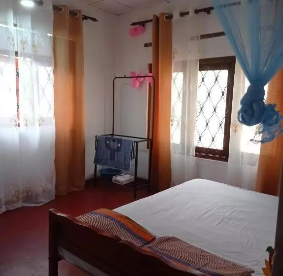 ペンション Weligama Elite Guest   Home Stay