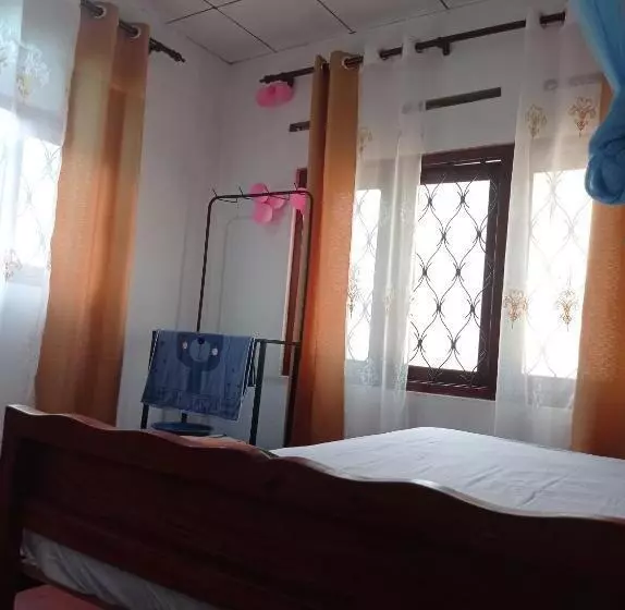 ペンション Weligama Elite Guest   Home Stay