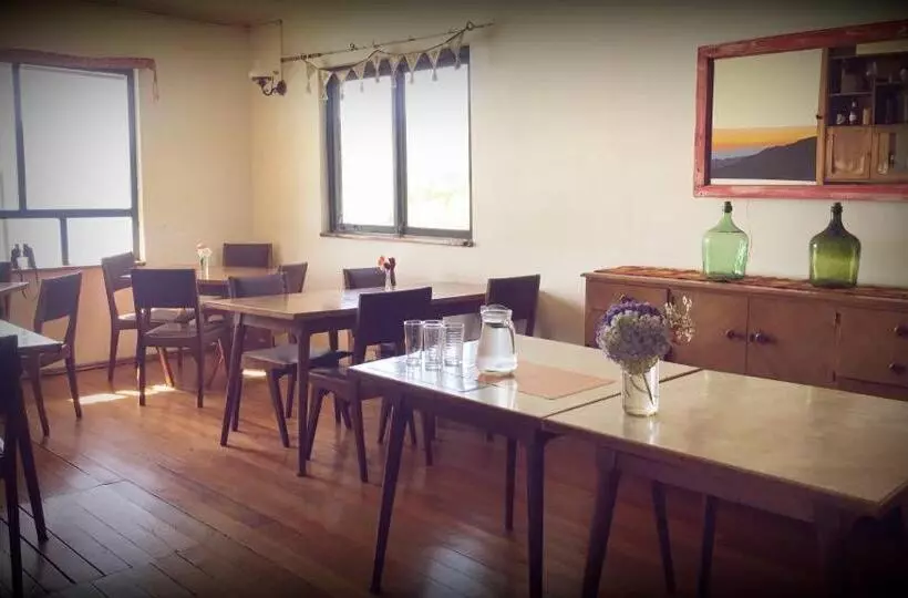 Retkeilymaja Hostería Miller Frente Al Mar