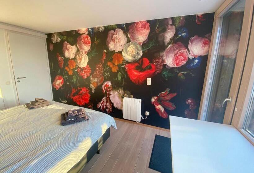 تختخواب و صبحانه Chambres Perchees