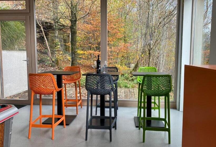 تختخواب و صبحانه Chambres Perchees