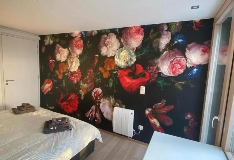 تختخواب و صبحانه Chambres Perchees