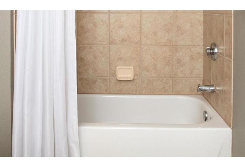 Discover The Charm And The Sea Gardens, An Exceptional Gold Coast Studio Condo Retreat Special Off