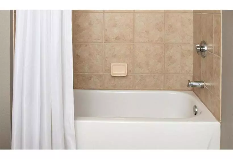 Discover The Charm And The Sea Gardens, An Exceptional Gold Coast Studio Condo Retreat   Special Off