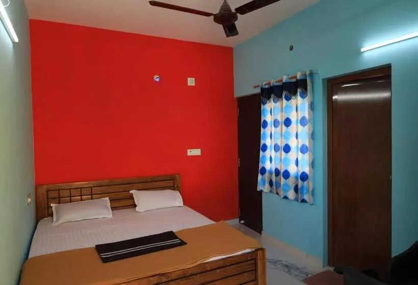 Hotelli Auro Galaxy Pondy With Swimming Pool