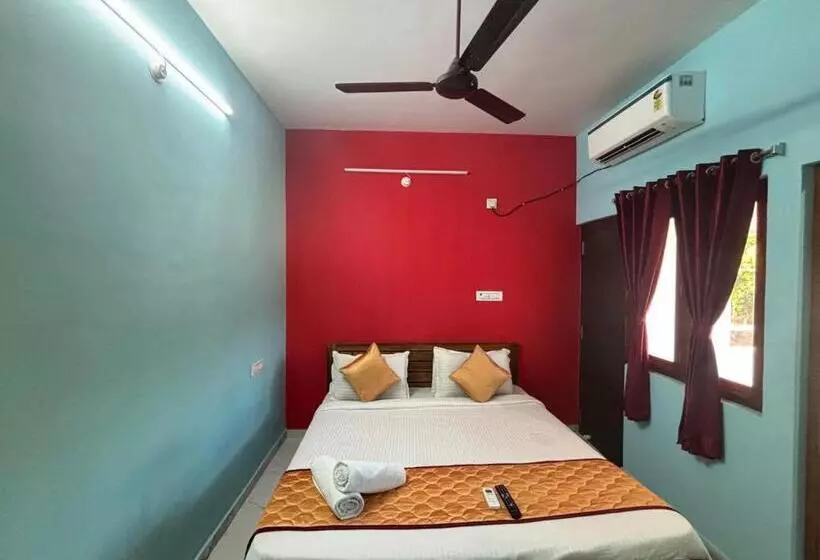 Hotelli Auro Galaxy Pondy With Swimming Pool