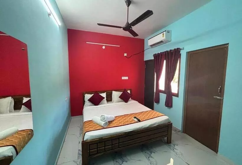 Hotelli Auro Galaxy Pondy With Swimming Pool