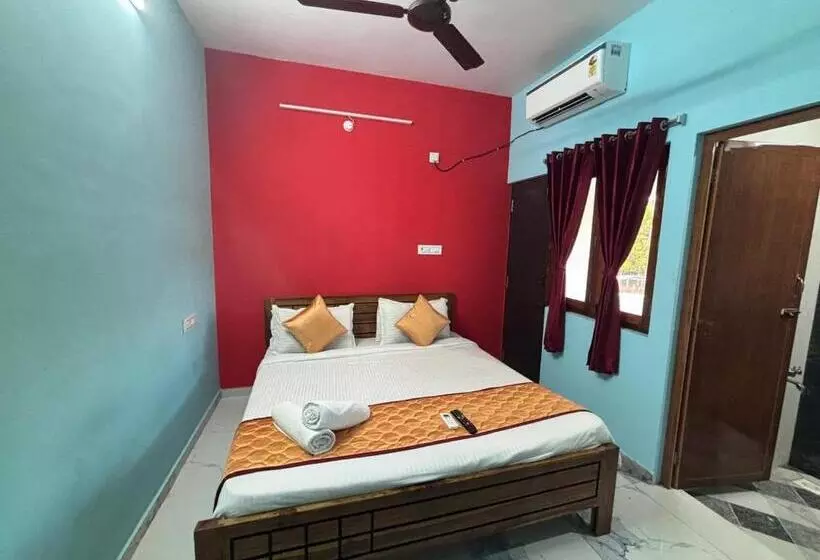 Hotelli Auro Galaxy Pondy With Swimming Pool