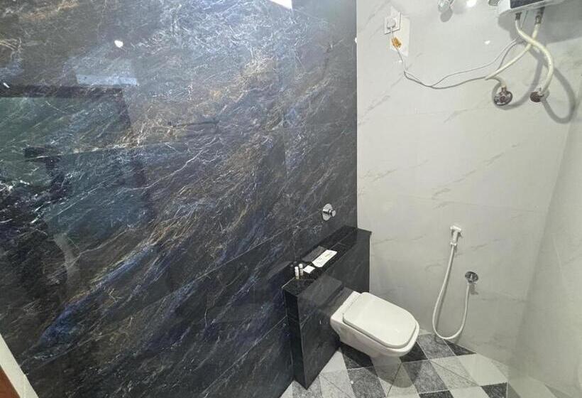 호텔 Auro Galaxy Pondy With Swimming Pool