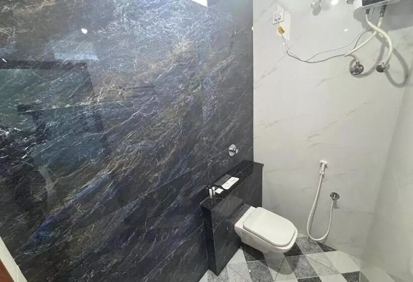 Hotelli Auro Galaxy Pondy With Swimming Pool