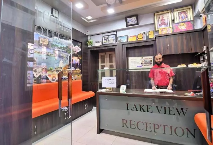 ホテル Lake View