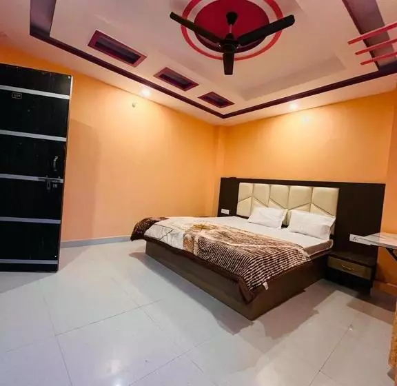 Hotelli New Raghukul Lodge
