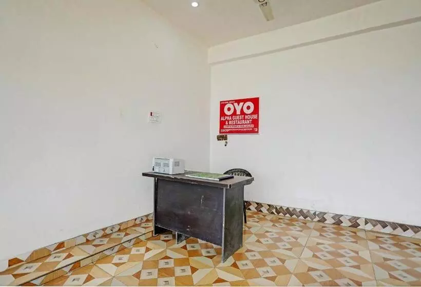 ホテル Oyo Alpha Guest House & Restaurant