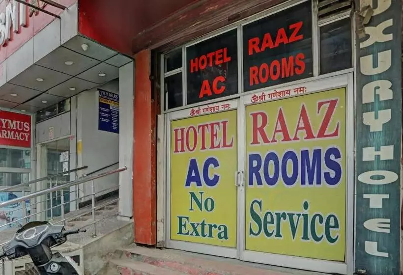 ホテル Oyo Raaz
