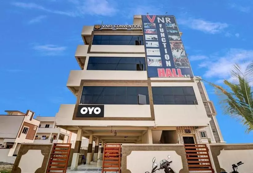 ホテル Oyo Vnr Convention