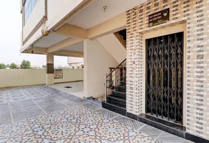 酒店 Oyo Vnr Convention